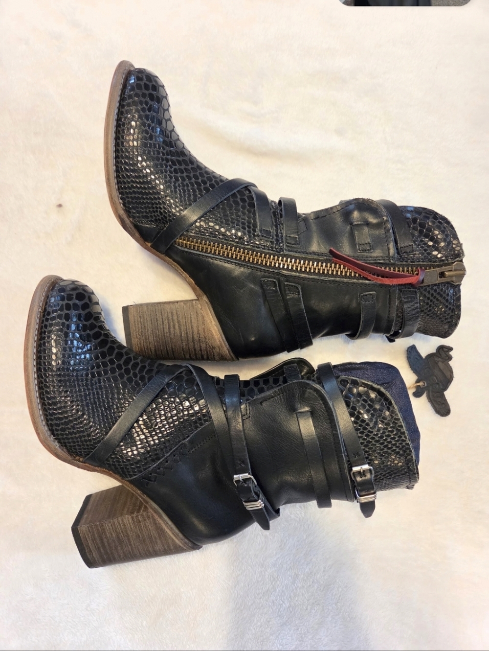 Nwt FREEBIRD BAKER HEELED BOOTS BLACK LEATHER - Size 10 - Picture 5 of 8